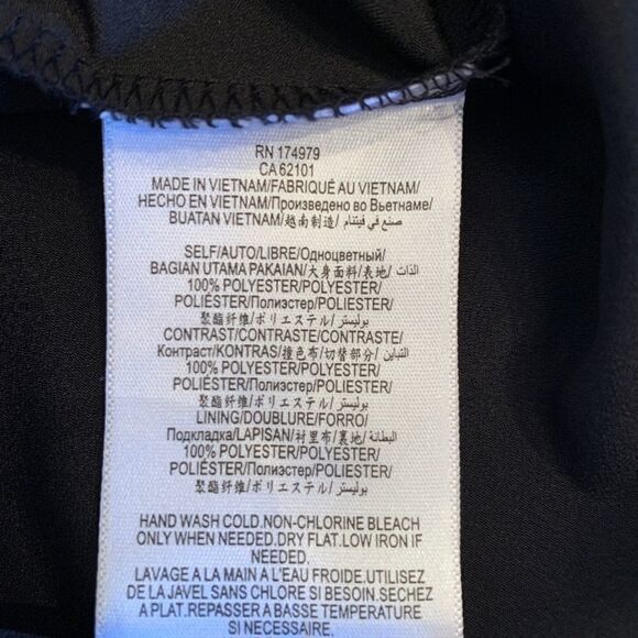 BCBGenerations Lace Dress Embroidered flowers - Picture 5 of 11